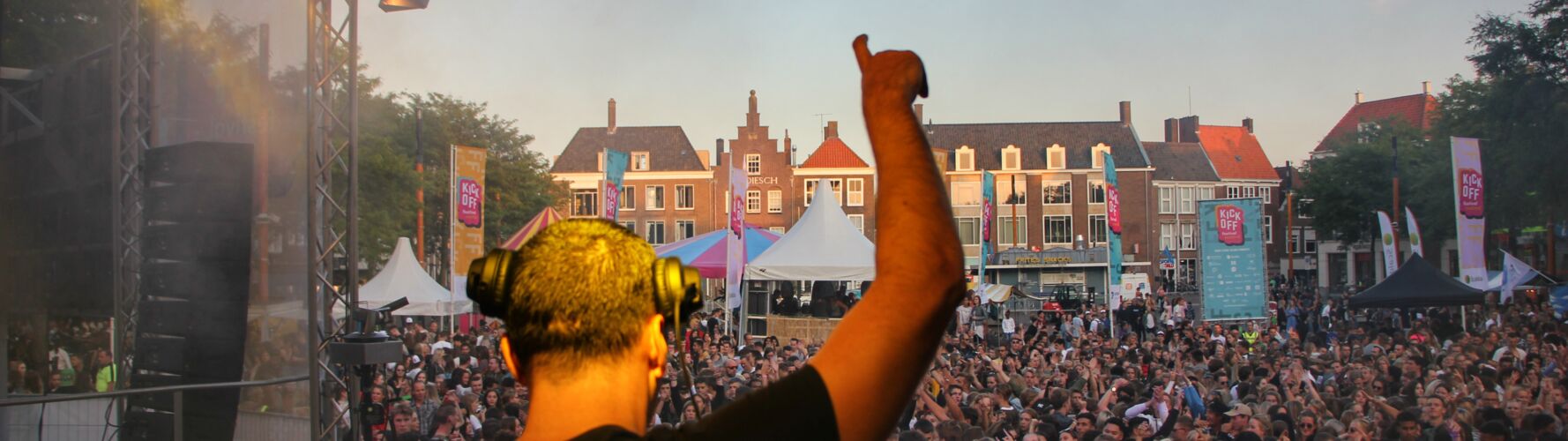 Foto vanaf het podium tijdens het Kick Off Festival in Middelburg