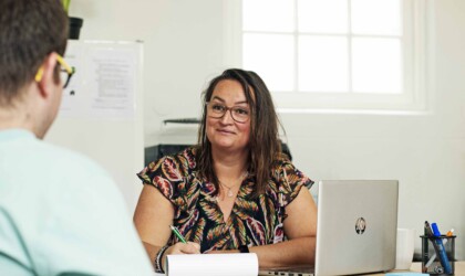 Sociaal Werk student in gesprek