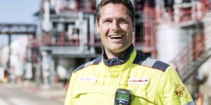 Foto van Technische Bedrijfskunde student op zijn werkplek