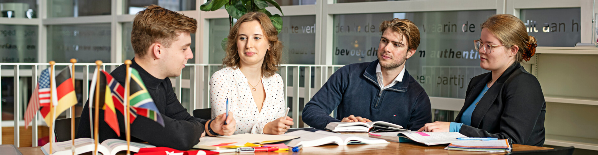 Groep studenten International Business