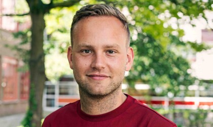 Portret van Verpleegkunde student buiten de HZ