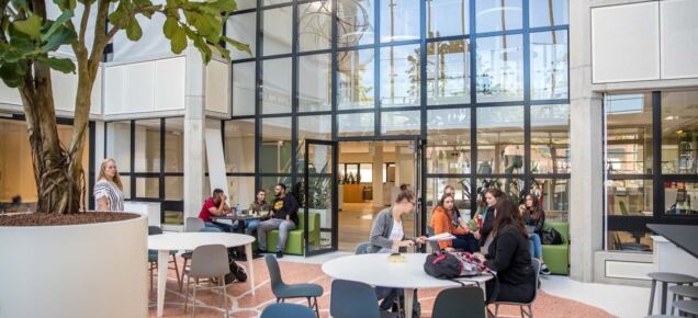 Associate degrees Academie locatie in Roosendaal eetruimte