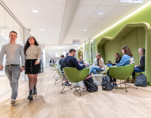 Associate degrees Academie locatie in Roosendaal samenwerkruimte