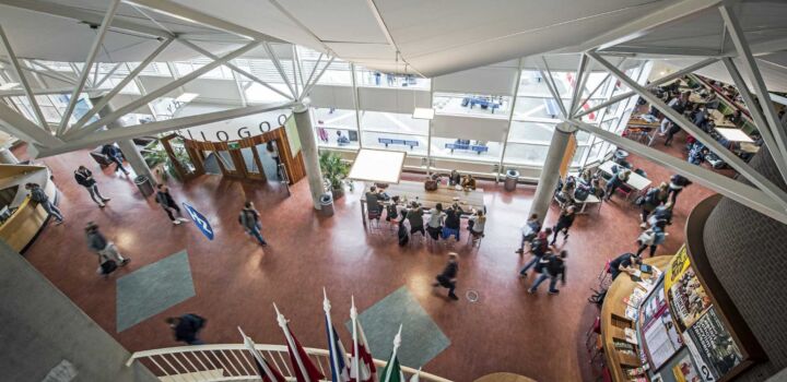 Bovenaanzicht hal gebouw Edisonweg Vlissingen HZ