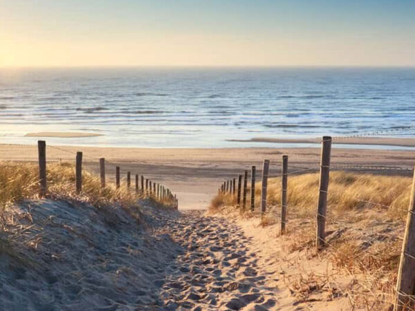 Duinpad naar het strand Zeeland
