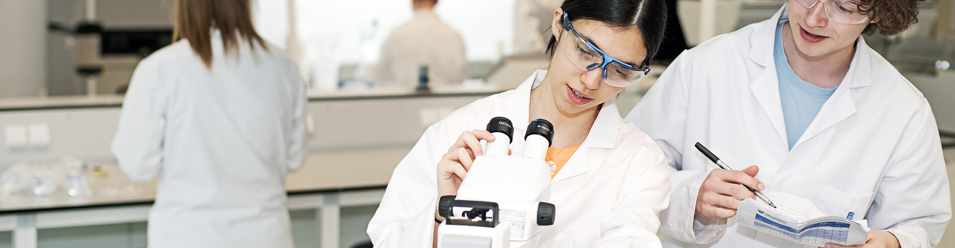 HZ studenten in een lab