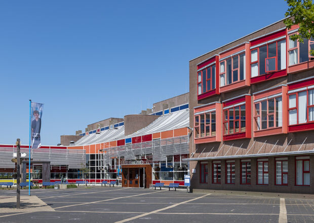 HZ gebouw Edisonweg schuin vooraanzicht