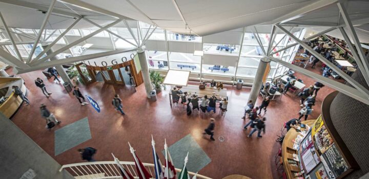 Bovenaanzicht hal gebouw Edisonweg Vlisisngen HZ